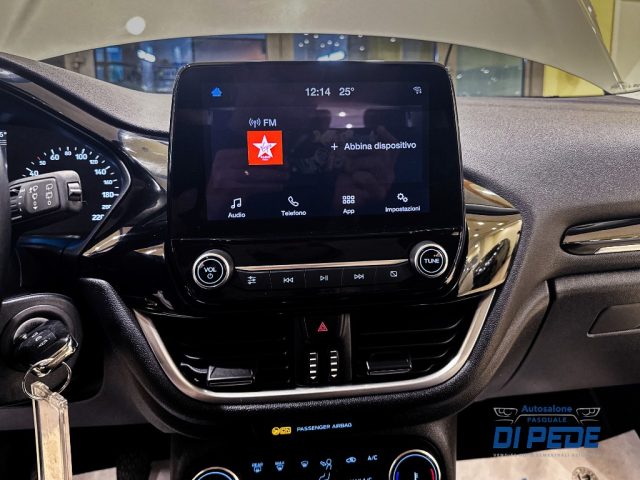 FORD Fiesta usata, con USB