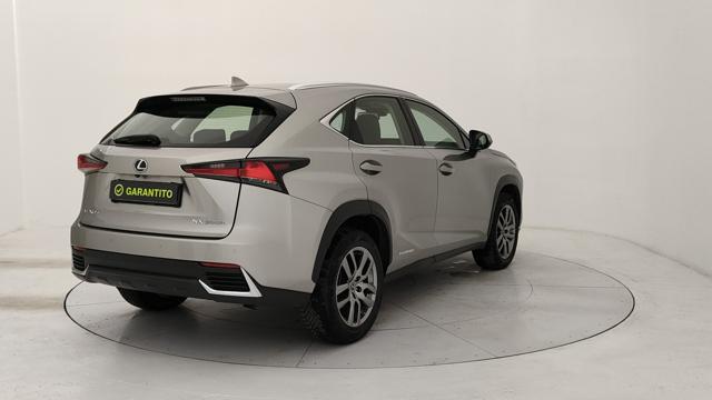 LEXUS NX 300h usata, con Alzacristalli elettrici