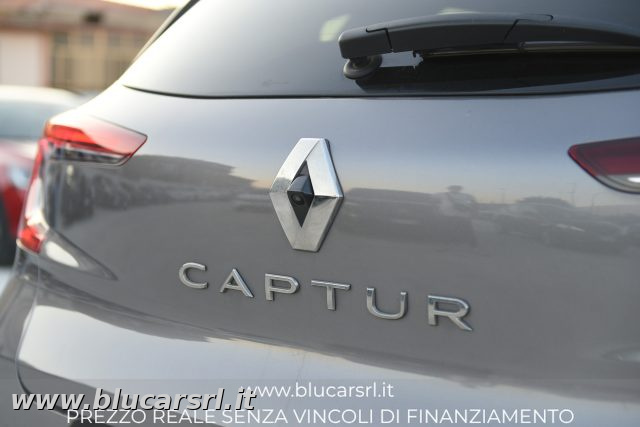 RENAULT Captur usata, con Fari LED
