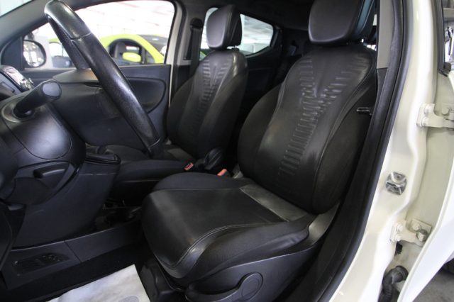 LANCIA Ypsilon usata, con Sedile posteriore sdoppiato