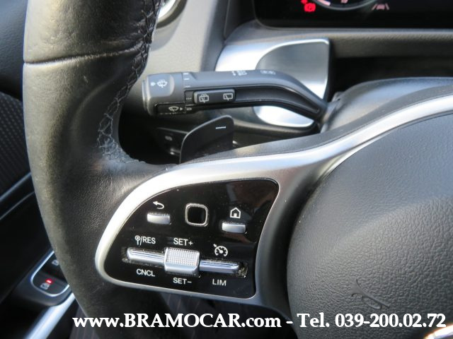 MERCEDES-BENZ GLB 200 usata, con Park Distance Control