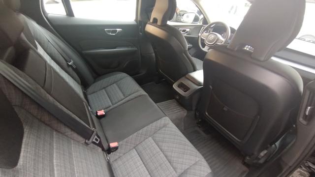 VOLVO V60 usata, con Sensori di parcheggio anteriori