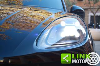 PORSCHE Macan usata 105