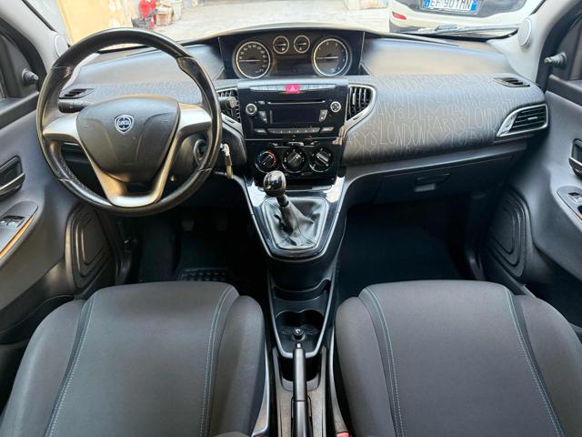 LANCIA Ypsilon usata, con Park Distance Control