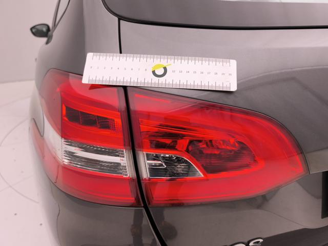 PEUGEOT 308 usata, con Sensori di parcheggio posteriori