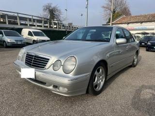 MERCEDES-BENZ E 320 usata, con Cerchi in lega