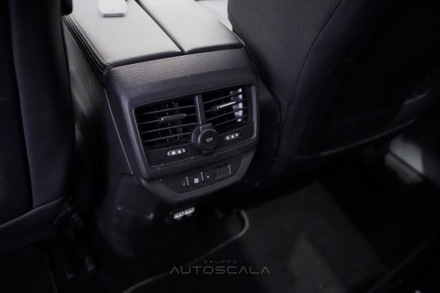 PEUGEOT 5008 usata, con Sensore di luce