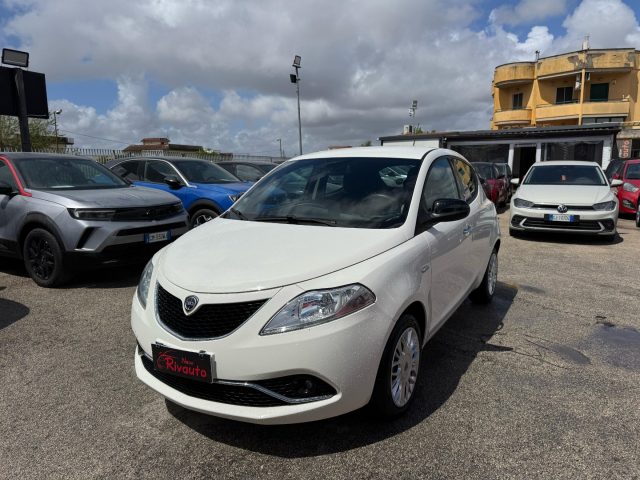 LANCIA Ypsilon usata, con Airbag