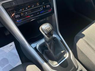 VOLKSWAGEN T-Roc usata, con USB