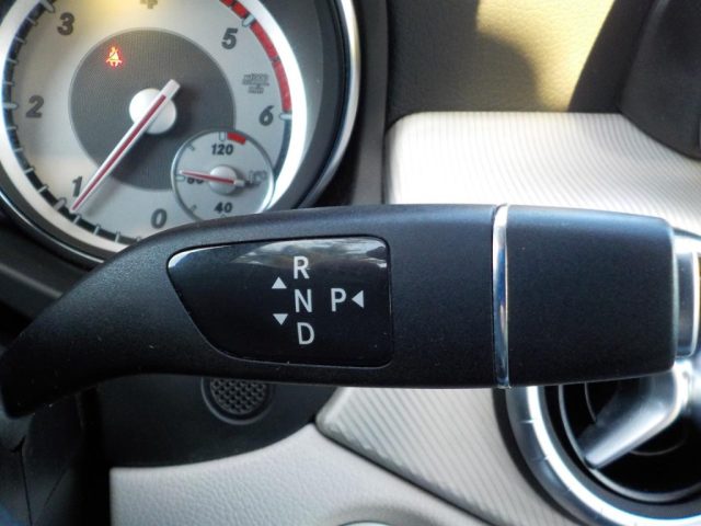 MERCEDES-BENZ CLA 180 usata 44