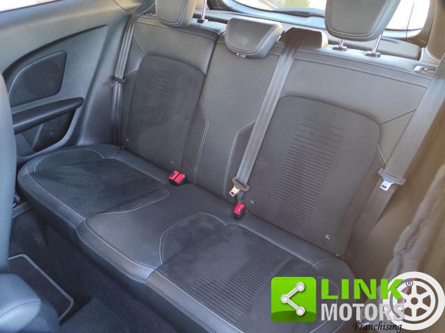 FORD Fiesta usata, con Autoradio