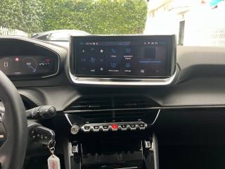 PEUGEOT 208 usata, con Sensori di parcheggio anteriori