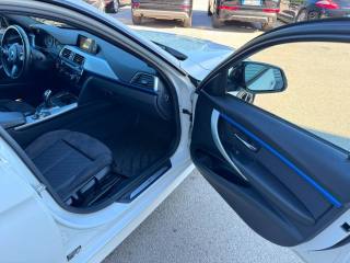 BMW 320 usata, con Sensori di parcheggio anteriori