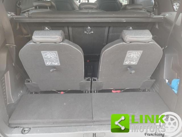 PEUGEOT 5008 usata, con Leve al volante