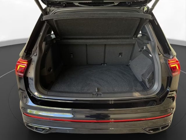 VOLKSWAGEN Tiguan usata, con Park Distance Control