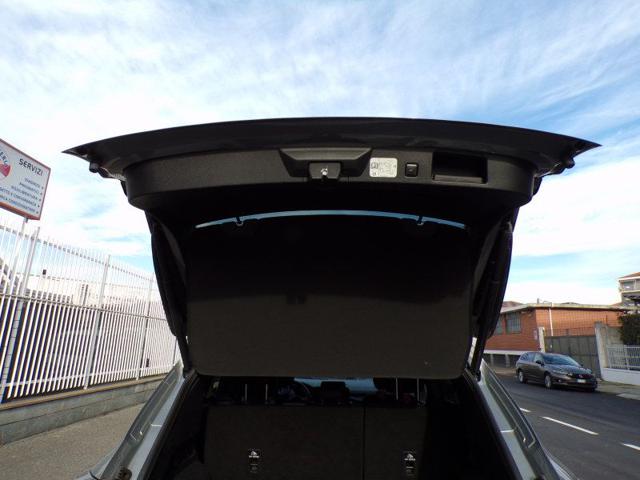 FORD Kuga usata, con Monitoraggio pressione pneumatici