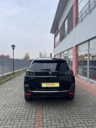 PEUGEOT 5008 usata, con Autoradio