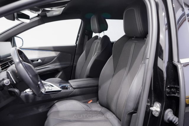 PEUGEOT 5008 usata, con Controllo automatico clima