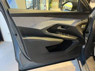 PEUGEOT 5008 usata, con Autoradio digitale