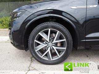 VOLKSWAGEN Touareg usata, con Servosterzo