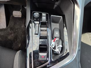 PEUGEOT 3008 usata, con Sedile posteriore sdoppiato