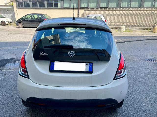 LANCIA Ypsilon usata, con Autoradio