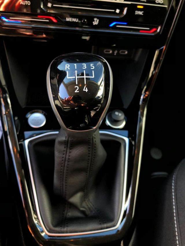 VOLKSWAGEN T-Cross usata, con Volante multifunzione