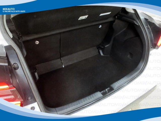 TOYOTA Yaris usata, con Servosterzo