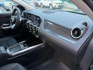 MERCEDES-BENZ GLA 180 usata, con Servosterzo