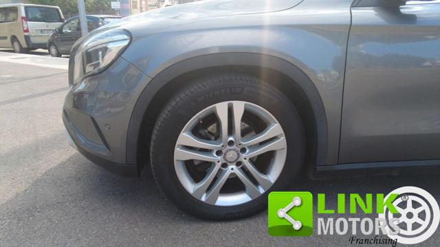 MERCEDES-BENZ GLA 200 usata, con Alzacristalli elettrici