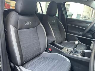 JEEP Avenger usata, con USB