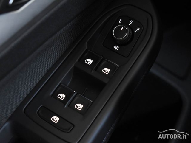 VOLKSWAGEN Golf usata, con Bluetooth