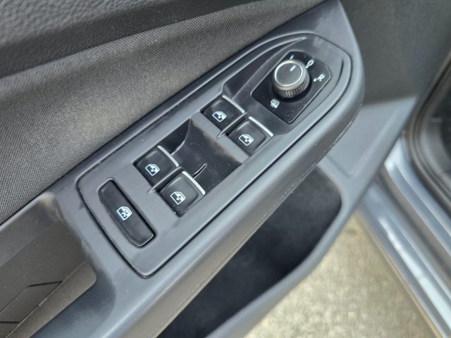 VOLKSWAGEN Golf usata 103