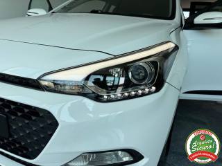 HYUNDAI i20 usata, con Volante in pelle