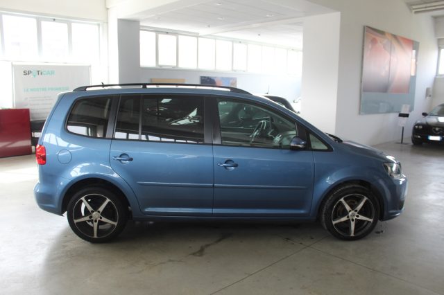 VOLKSWAGEN Touran usata, con Autoradio