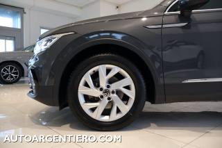 VOLKSWAGEN Tiguan usata, con Sensore di luce