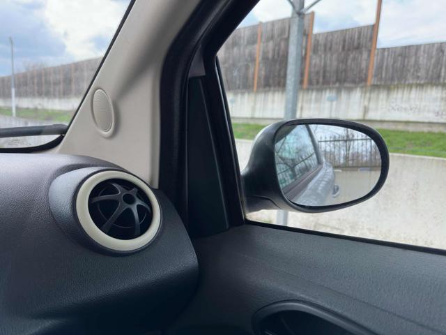 FORD Ka+ usata, con Isofix