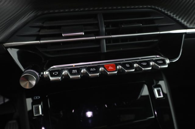 PEUGEOT 2008 usata 12