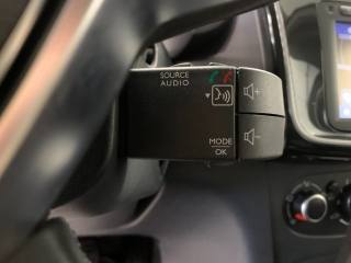 DACIA Sandero usata, con Touch screen