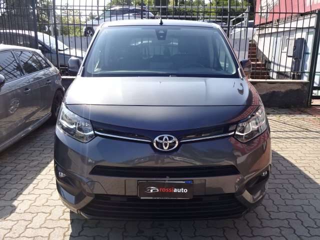TOYOTA Proace City usata, con Airbag