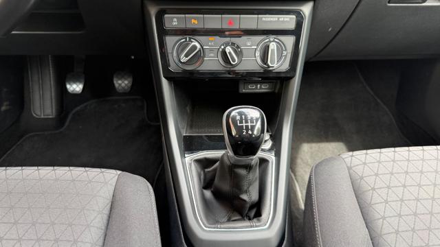 VOLKSWAGEN T-Cross usata, con Controllo automatico clima