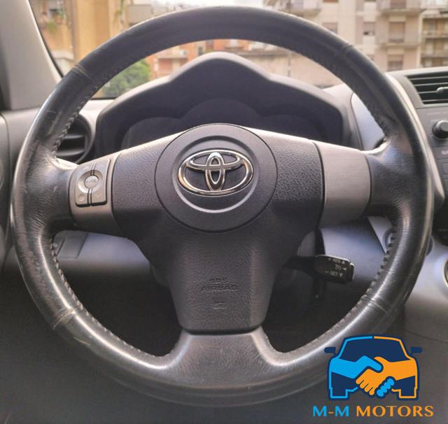 TOYOTA RAV 4 usata, con Park Distance Control