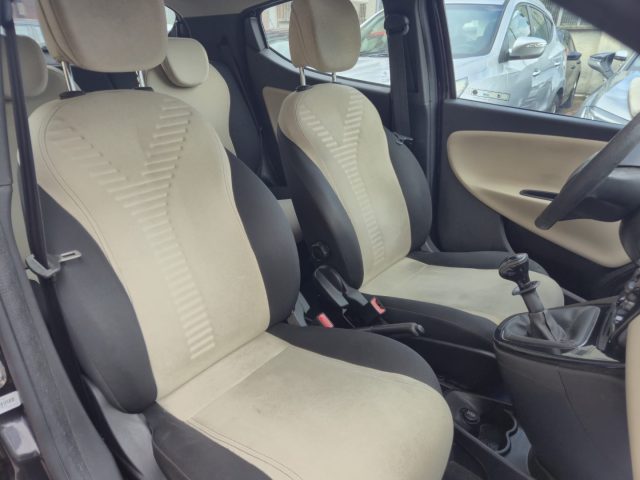 LANCIA Ypsilon usata, con ESP
