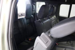 LAND ROVER Defender usata, con Bluetooth