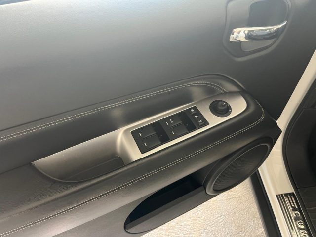 JEEP Compass usata, con Autoradio
