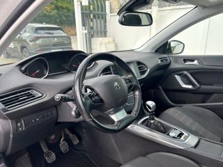 PEUGEOT 308 usata, con Sedile posteriore sdoppiato