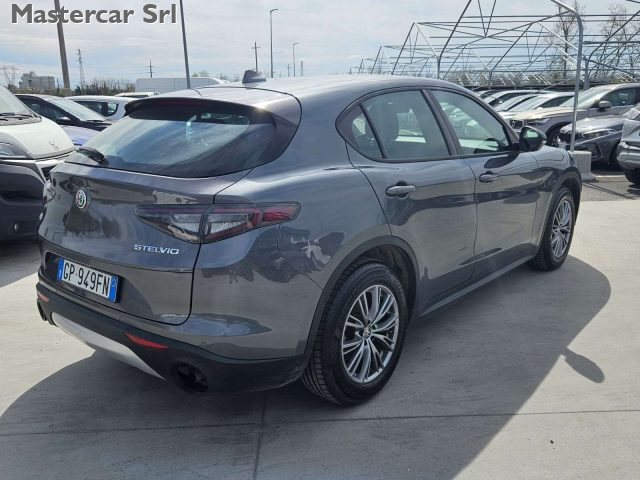 ALFA ROMEO Stelvio usata, con Autoradio