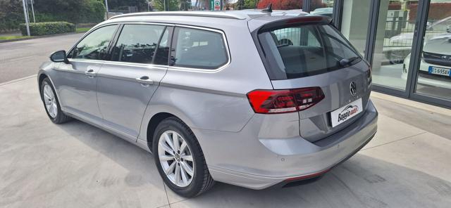 VOLKSWAGEN Passat Variant usata, con Fendinebbia