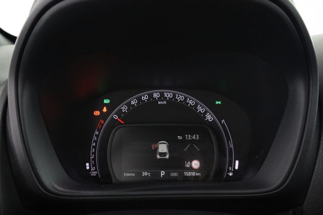TOYOTA Aygo X usata 6