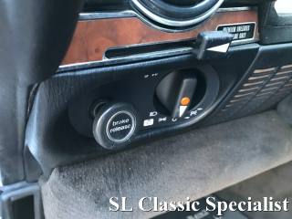 MERCEDES-BENZ SL 560 usata 32